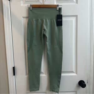 NVGTN women's Contour Seamless Leggings Sage Green size small NWT